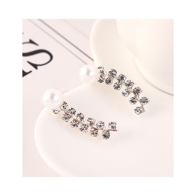 LRC Anting Tusuk Fashion White Pearl Double Row Diamond Earrings Y63197