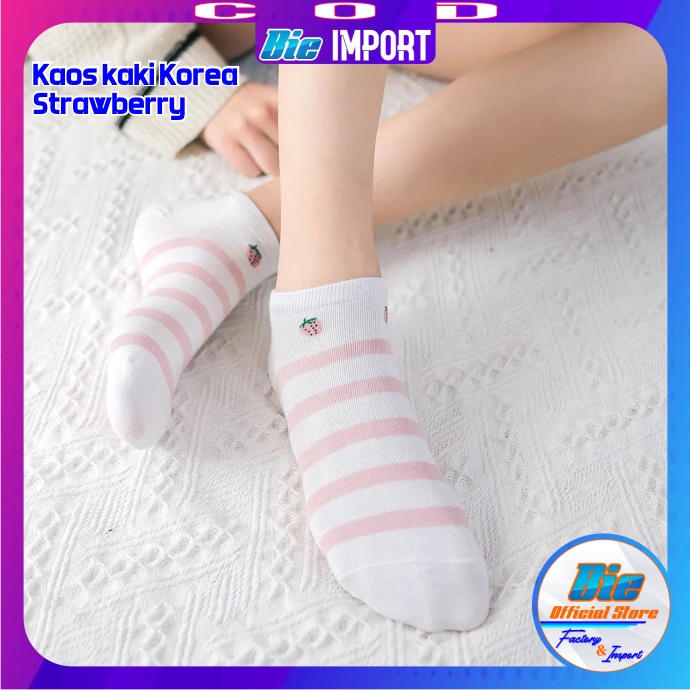 Kaos Kaki Korea Wanita Motif Strawberry Pink Impor Best Seller