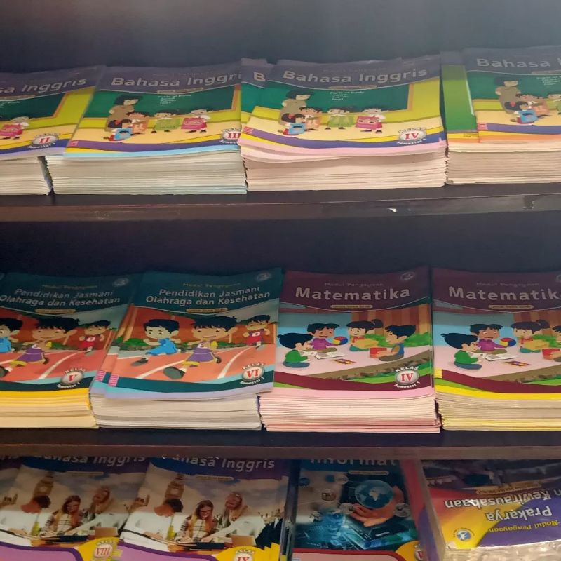 LKS SMP BAHASA INGGRIS SEMESTER 1&2-4
