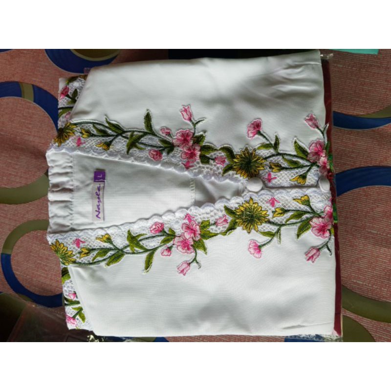 Kebaya Encim Bordir Kombinasi/Kebaya Encim Jumbo/Encim LD 120/kebaya tradisional/kebaya kartini-Putih
