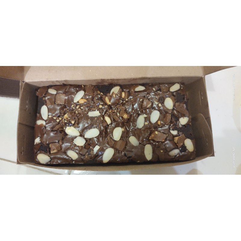 

Shiny Fudge Brownies 20x10