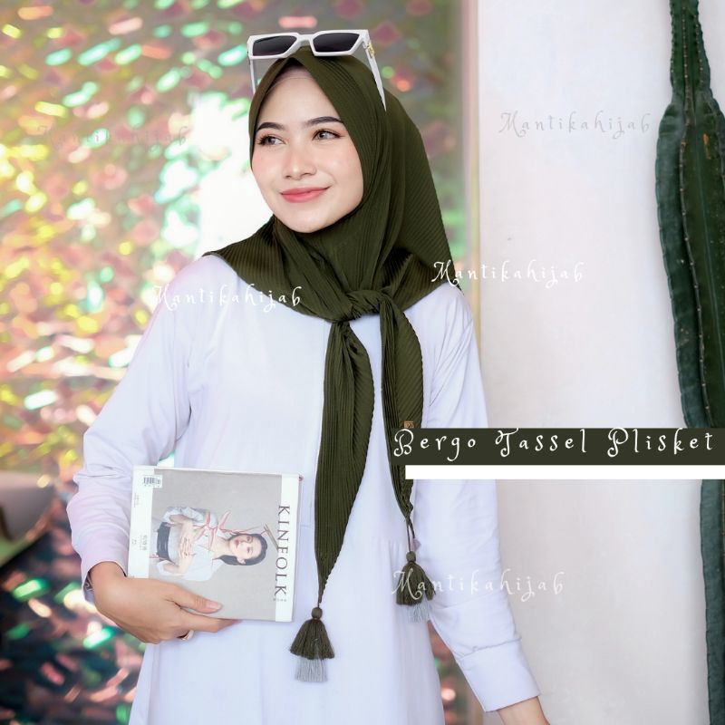 BERGO TASSEL PLISKET POMPOM JERSEY SUPER / BERGO FENDI HIJAB INSTAN PET