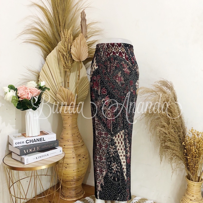 Rok Batik Plisket Fit S - JUMBO All Size-Aurel Maroon