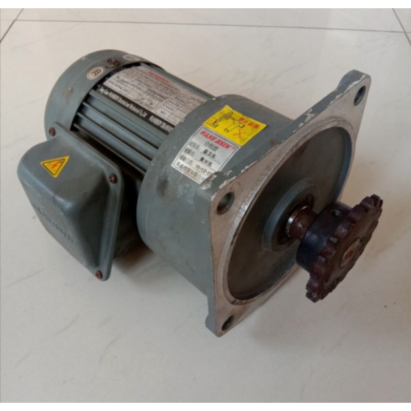 Dinamo Motor Gearbox Ac 220/380V Ac 3Phase Ratio 1 : 180 High Torque