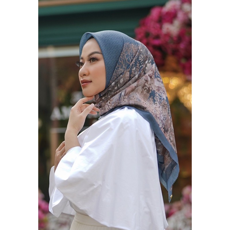 (READY) Buttonscarves New York Reborn Collector Malibu