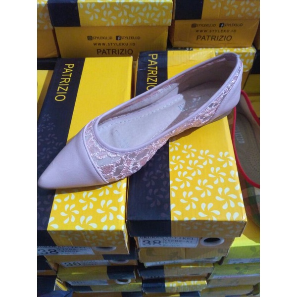 SEPATU WANITA PETER KEIZA