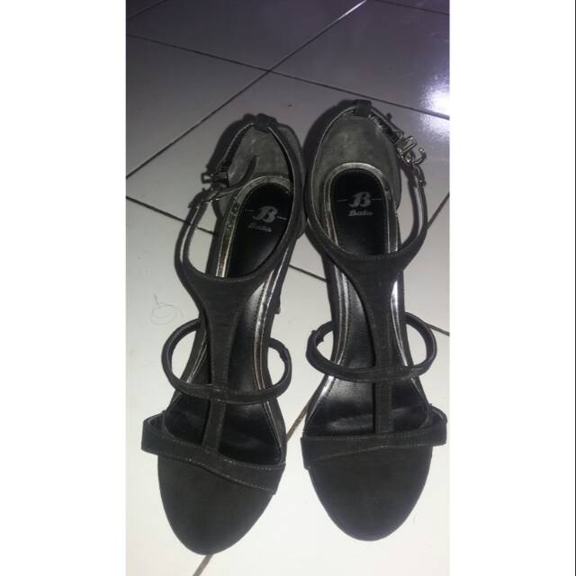 Sepatu Heels Bata
