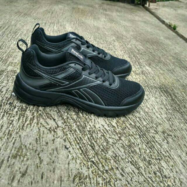 terjual obral sepatu lari reebok run supreme green 