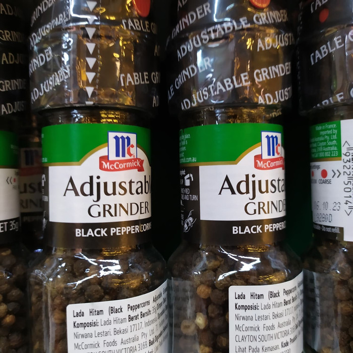 

McCormick Black Peppercorns Adjustable Grinder 35ml