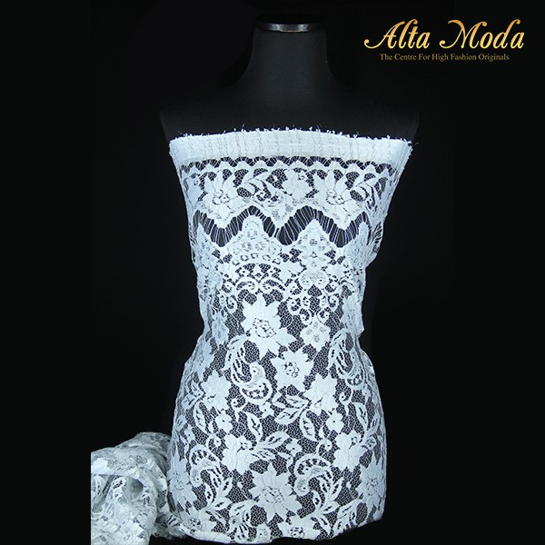 

Alta Moda Brokat Semi Perancis Keraton Floral Parsley Putih (2.5M)