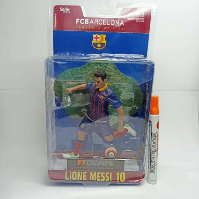 mainan action figure statue
Lionel messi
Sepakbola soccer 
Emirates player
Statue
Ft champs
Detail