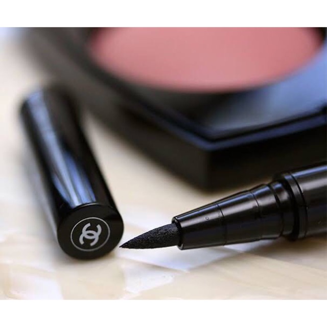 CHANEL signature de chanel intense longwear eyeliner pen - noir 10