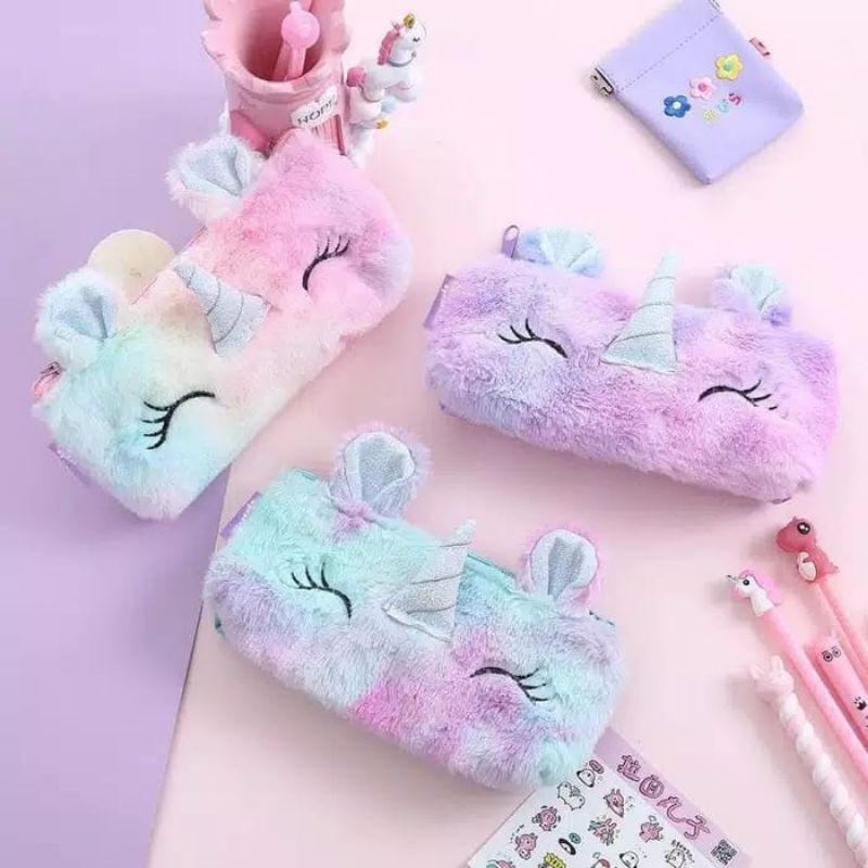 Kotak pensil unicorn bulu