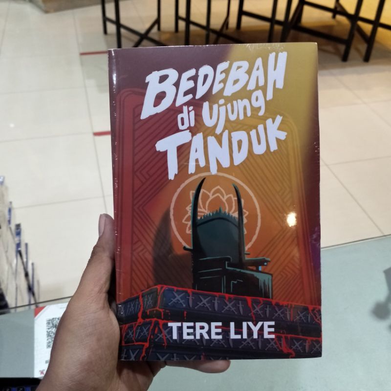 Bedebah Di Ujung Tanduk
