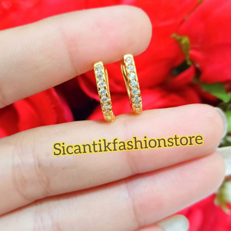 Anting Tusuk Titanium Wanita Gold Terlaris Anti Karat Tidak Luntur Fashion Wanita Anting Gold Tusuk