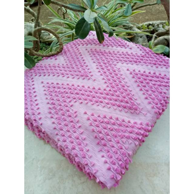 Kain tenun sutra bulu