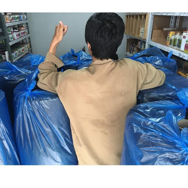 

Terbaik-638 BUBBLE WRAP (Hitam) 50M x 125CM - JATINEGARA JAKARTA TIMUR