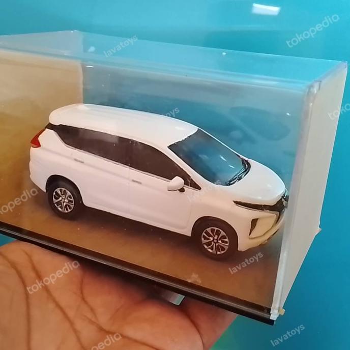 paling diminati] miniatur mitsubishi expander hitam