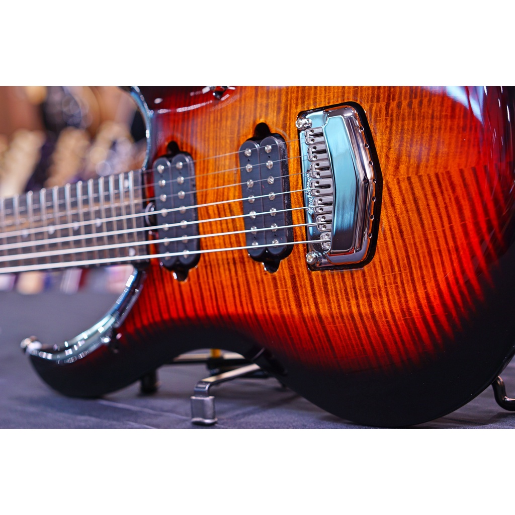 Ernie Ball Music Man John Petrucci Majesty 7-string - Tiger Eye M12111