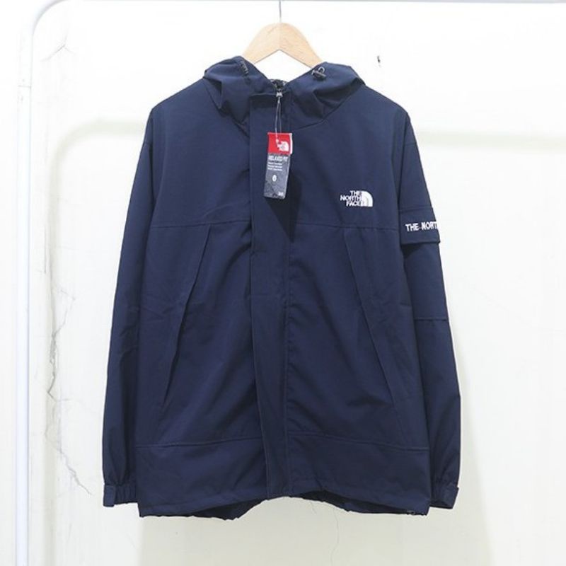 JAKET GUNUNG THE NORTH FACE ( TNF )