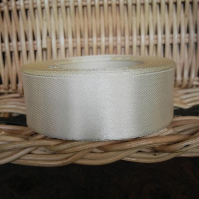 

Pita Satin Polos 1 "/2.5 Cm Krem - 9023 Aksesoris Kerajinan Kado Craft