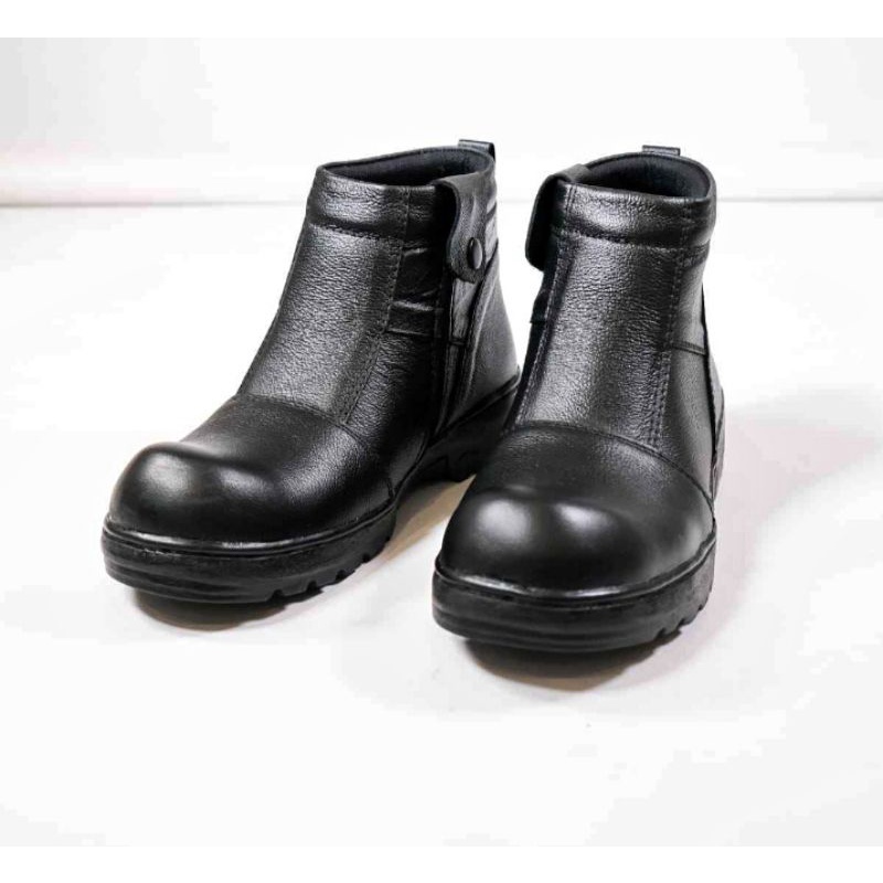 Sepatu safety murah/sepatu safetu kulit asli sol karet ujung besi /sepatu pria boot