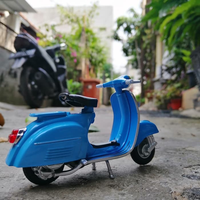 Diecast Ducati - Diecast New Ray Vespa - Diecast Motogp Diecast Miniatur Motor Vespa 150 1970 Vespa