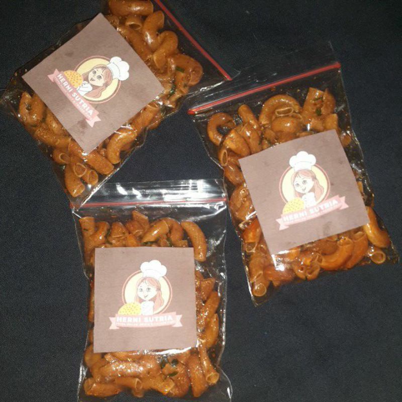 

makroni pedas mini