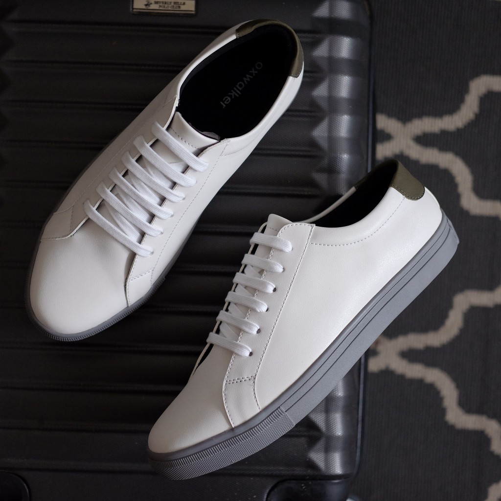 Sepatu Putih Pria Sneakers Casual Polos Kulit Kasual Cowok Original
