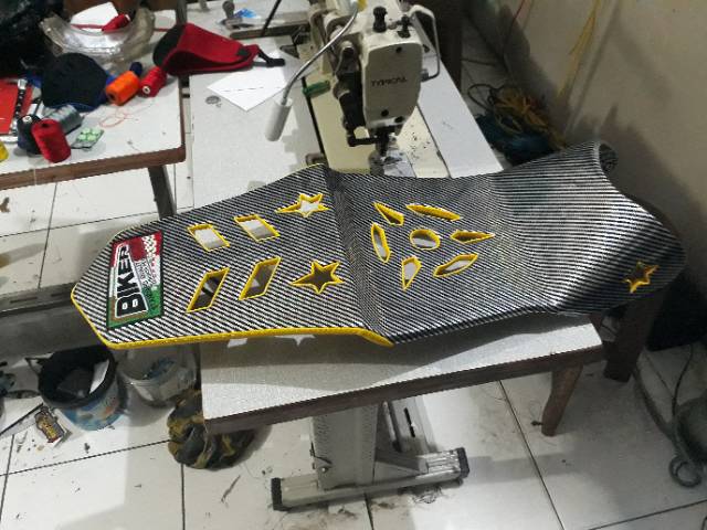 Jok vixion nvl modifikasi jok slim lubang motif kulit karbon biker