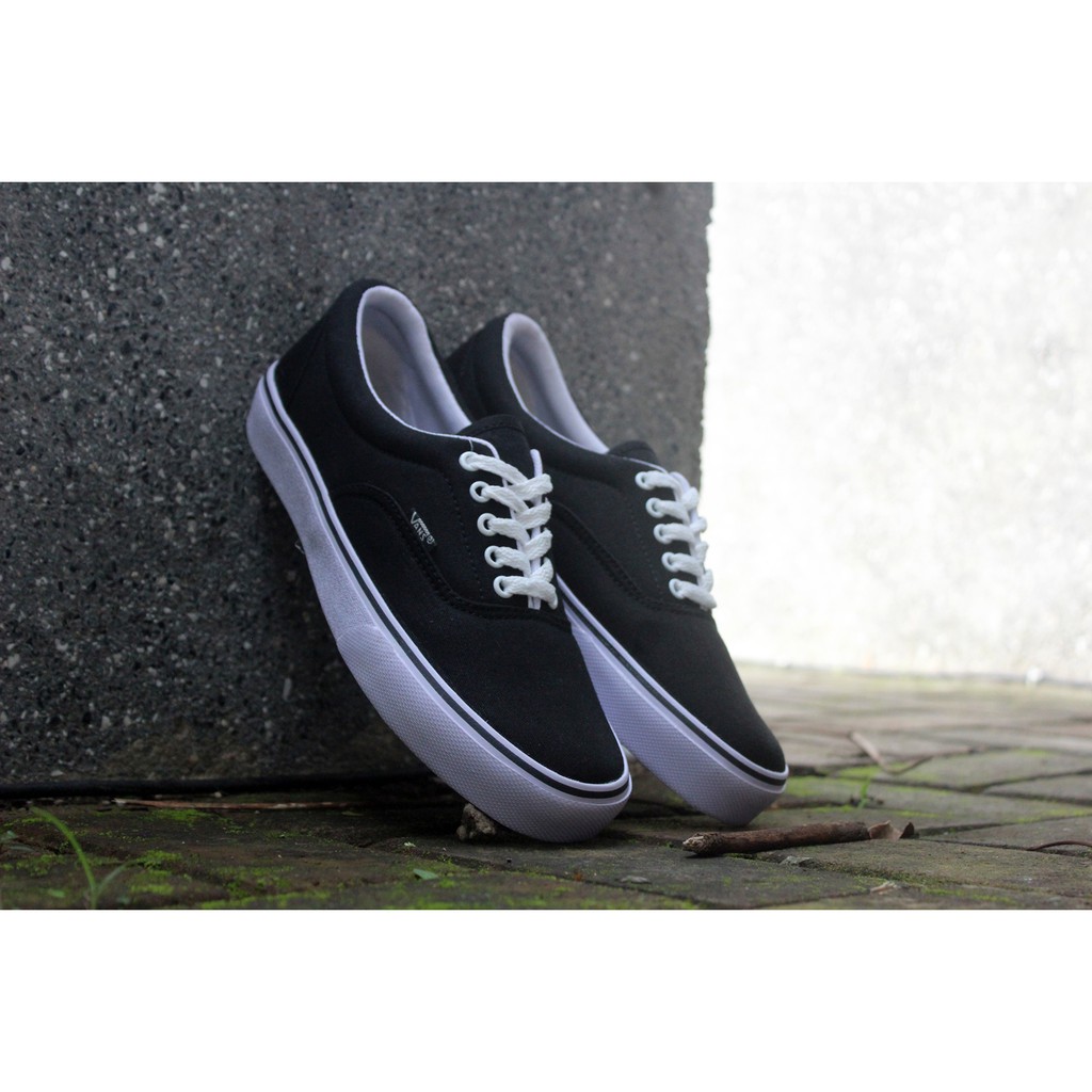 SEPATU VANS AUTHENTIC FULL BLACK HITAM POLOS WHITE PUTIH OLDSKOOL ERA ICC IFC DT