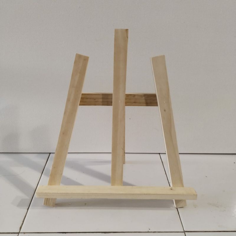 

Wooden Easel/Trinity Stand dan Penyangga Untuk Melukis Kayu Pinus Tinggi 40 cm.