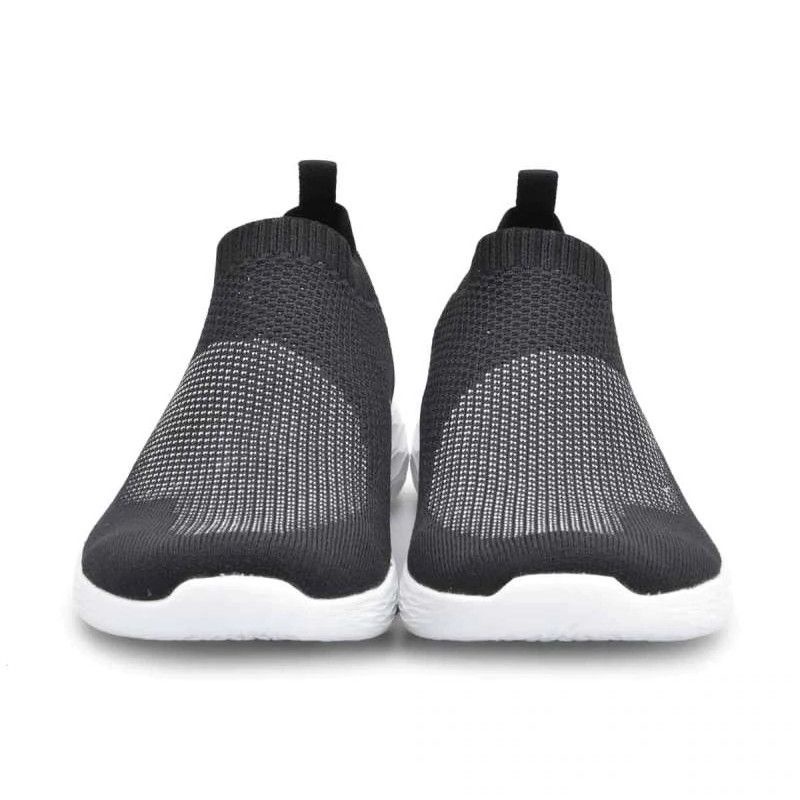 Sepatu Sneakers Skechers Go Strike