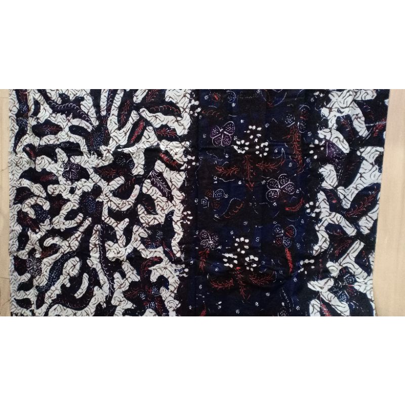 Batik Cempaka Putih /Batik Tulis klasik Sogan