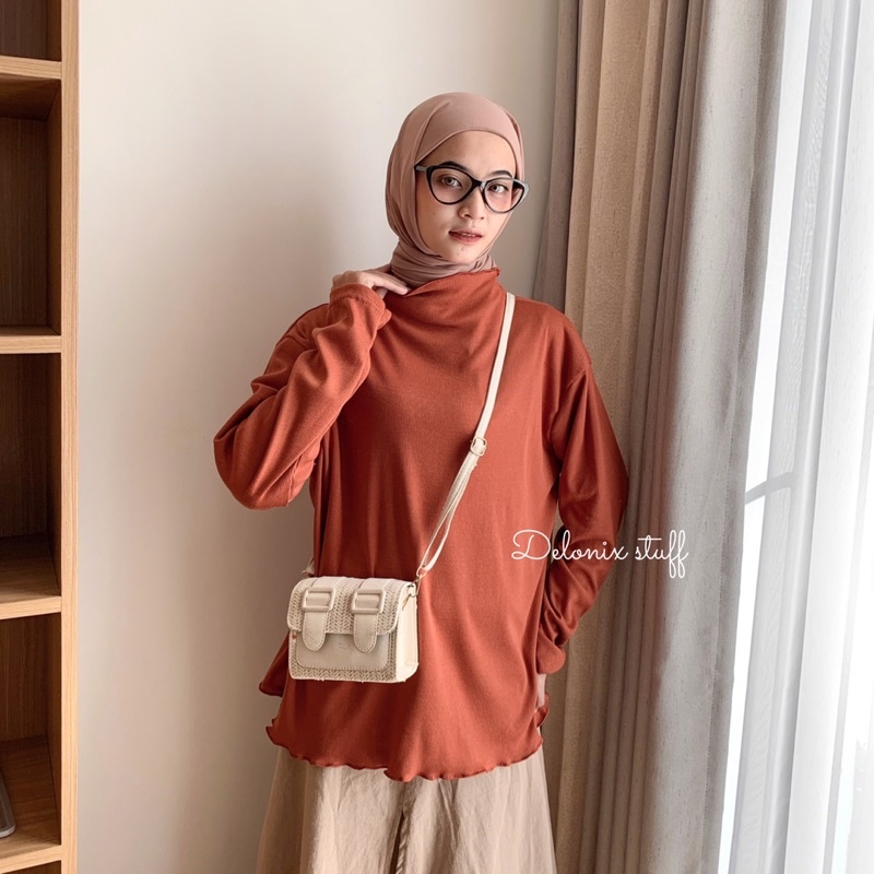 DELONIX | OVERSIZE KNIT BLOUSE