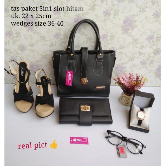 Tas Paket Slot Wedges, Hadah seserahan