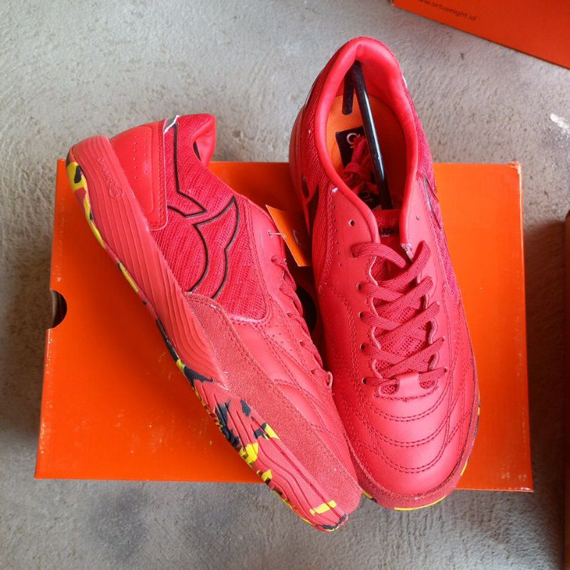 [ PROMO ] Ortuseight sepatu futsal ortuseight original promo murah