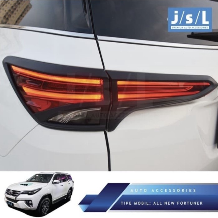 Fortuner vrz 2016 2020 hitam Garnish lampu belakang All new