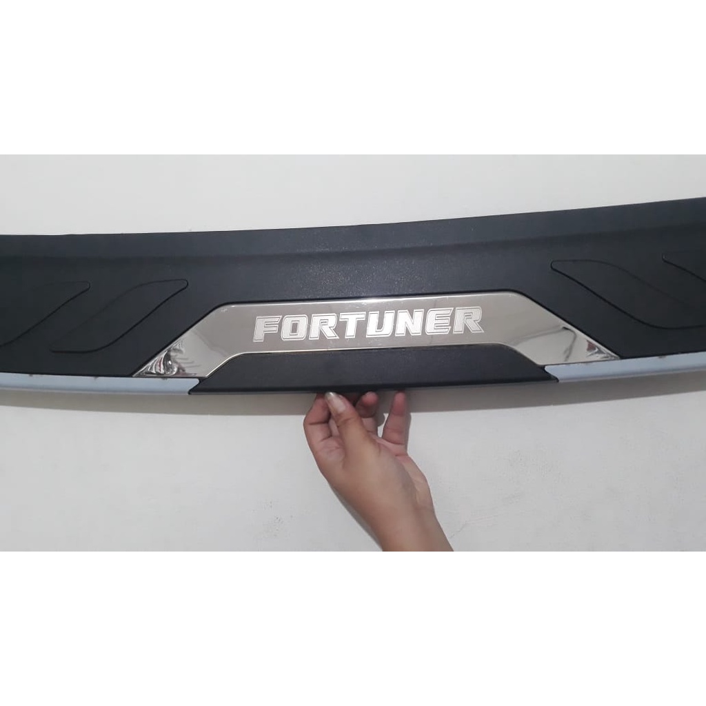 Sill Plate Belakang All New Fortuner 2016 - 2020 Lis Chrome