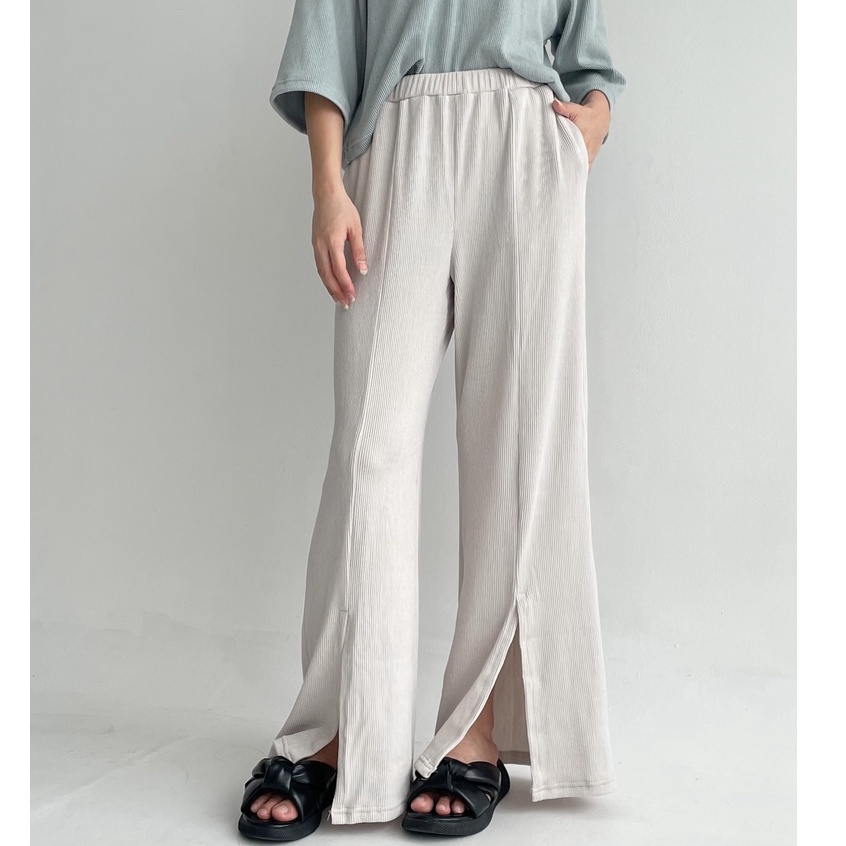 Peach Poppy MOA Knit Pants - Celana Belah Wanita