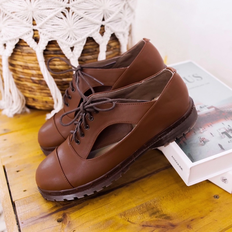 BOONIE DOCMART - Sepatu wanita / Docmart wanita