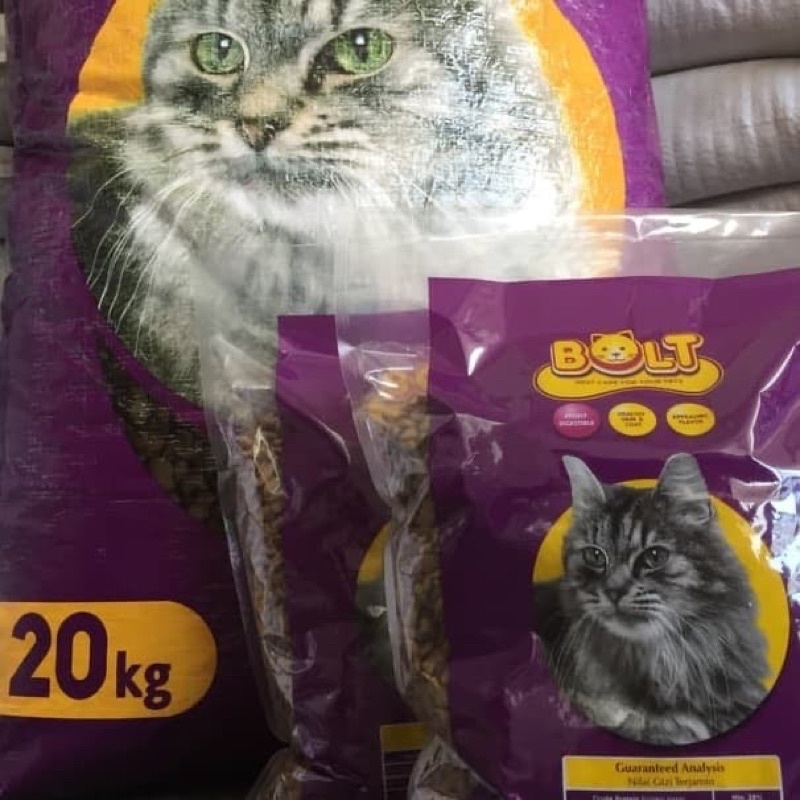 Makanan Kucing Bolt 1 kg Ikan, Donat, Bulat (Repack)