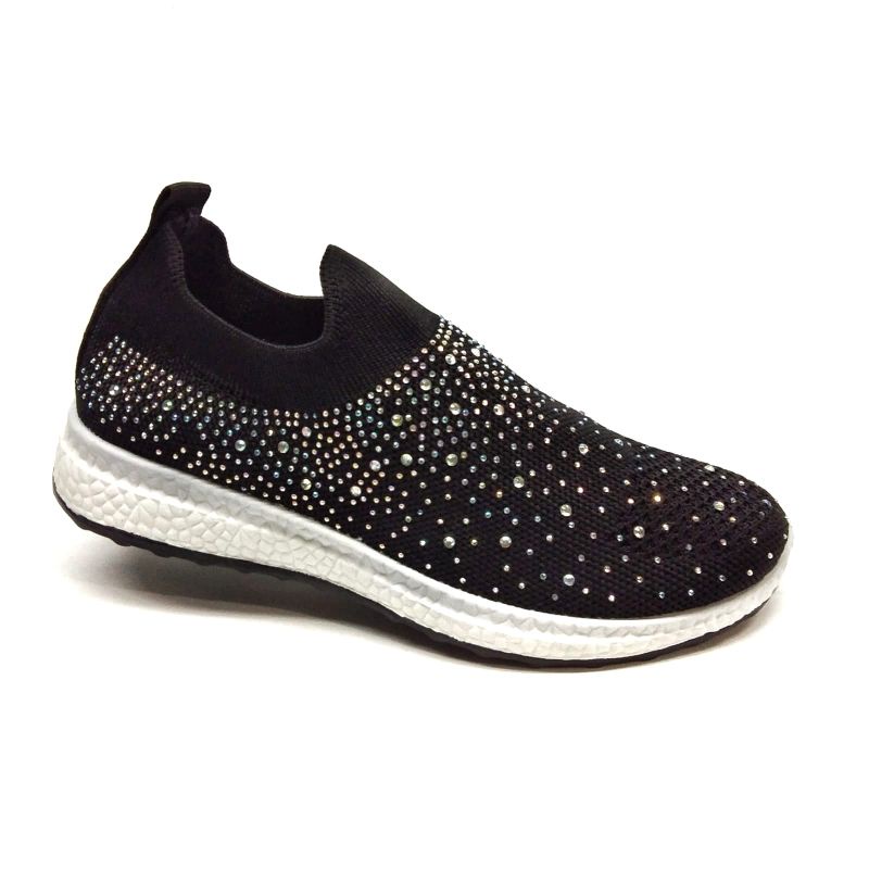 SNEAKERS WANITA-1