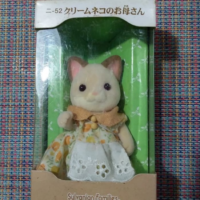 Sylvanian Families Japan - Cream Cat Mother