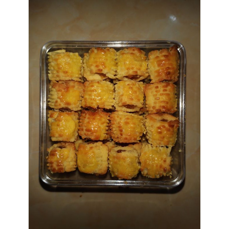 

KUE NASTAR