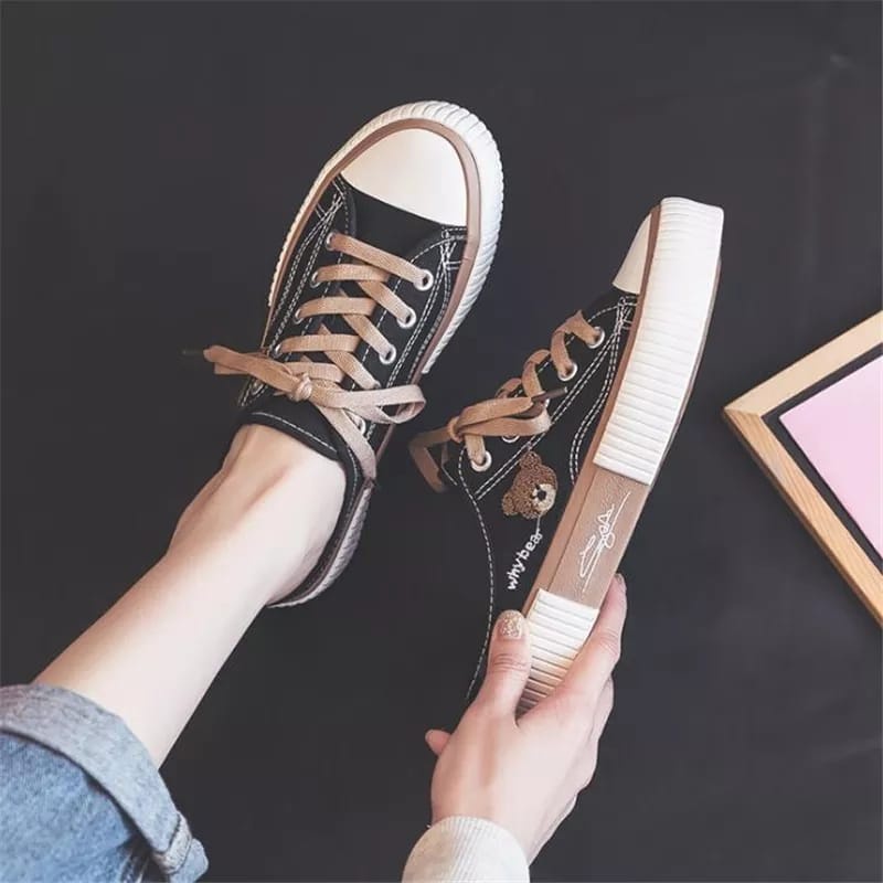 Sepatu Kanvas Wanita Bordir Beruang Sepatu Modis BR-03-2