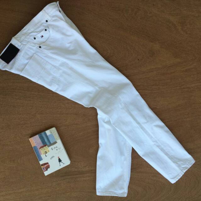 Celana Jeans Pria Putih TOMMY HILFIGER Original Size 34 Preloved Second Bekas