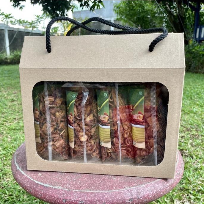 

Sale!!! Hampers Keripik Pisang Watu Simbar B (Isi 4 Pcs) - Paling Diminati