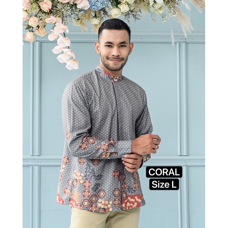 Laksamana Shirt Wearing Klamby