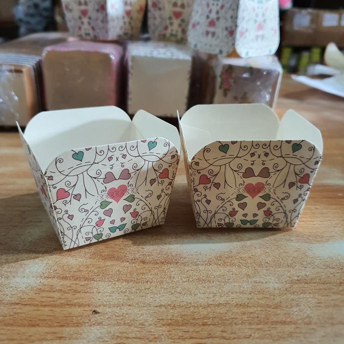 

Muffin Case Square / kertas muffin cupcake 1 roll 50 pc